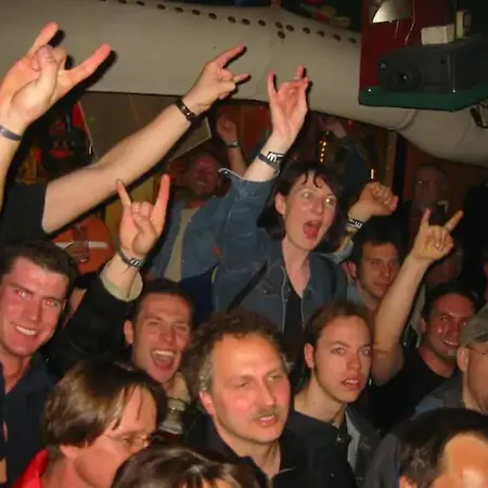 Flowerpower 10personen-party-hostel Lejlighed *