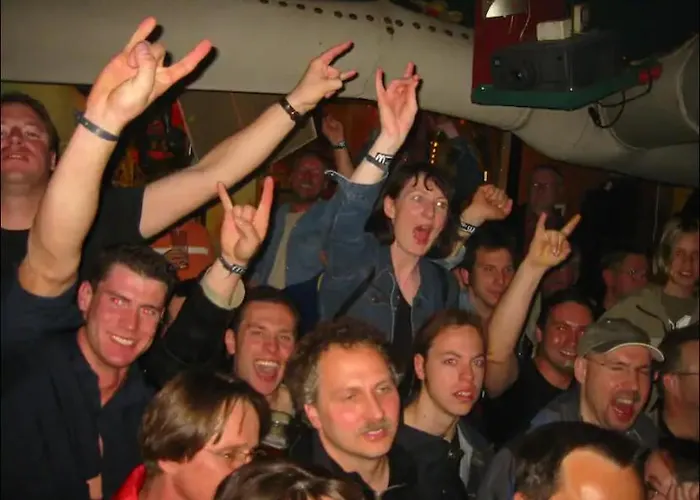 Flowerpower 10personen-party-hostel Διαμέρισμα *