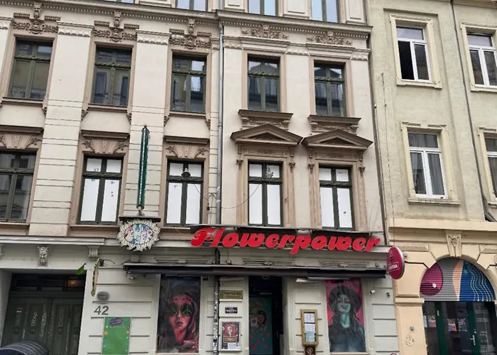 Flowerpower 10personen-party-hostel * Λειψία